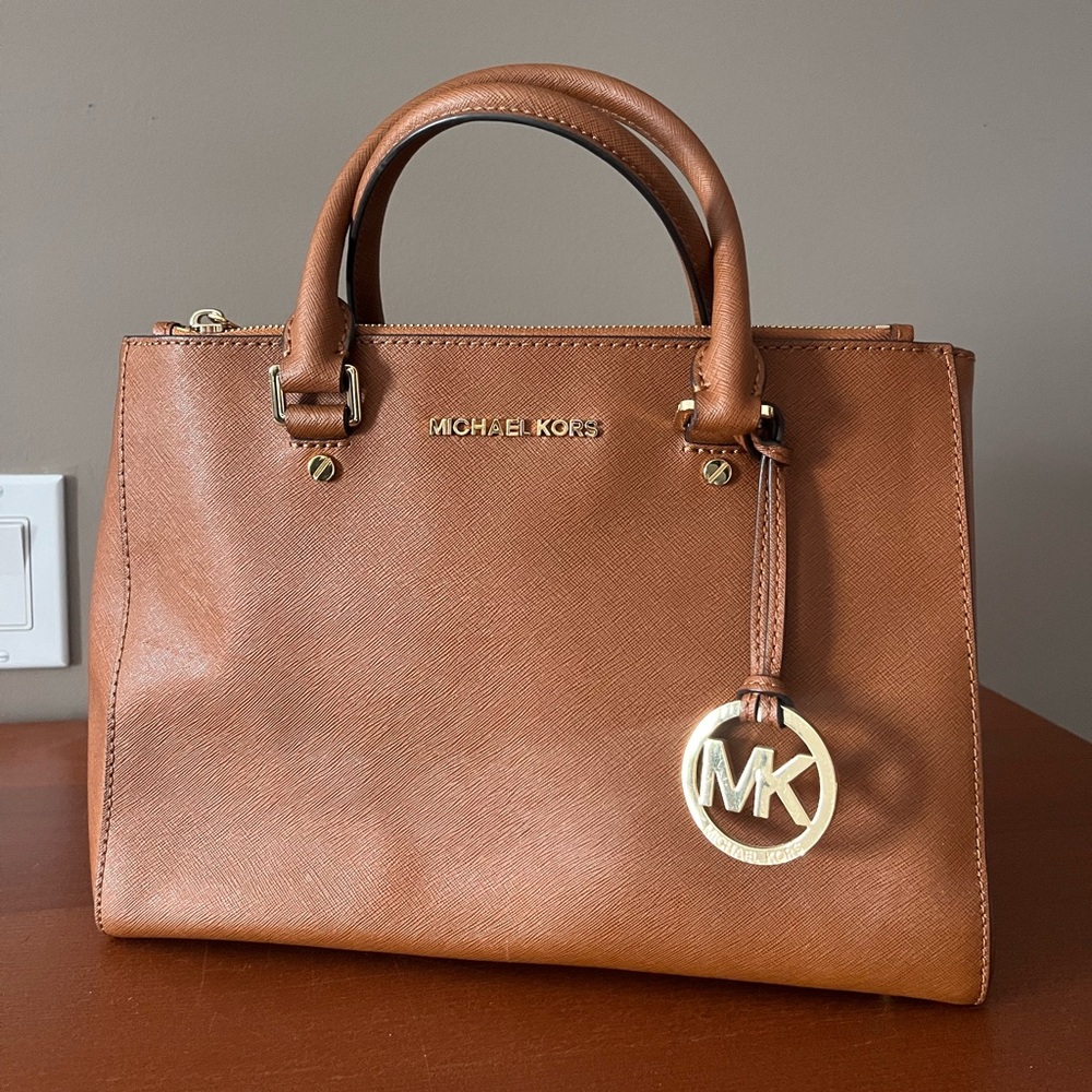 Small Micheal Kors Bag